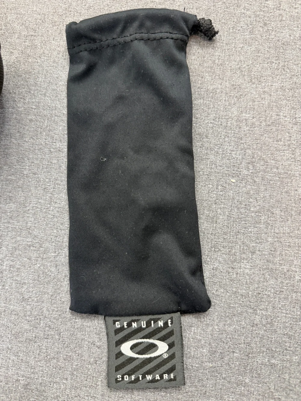 Oakley stylish wrap
